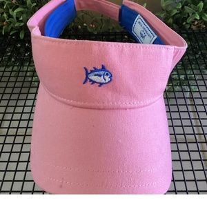 Southern Tide Visor hat.  Great condition.  Golfing vacation!